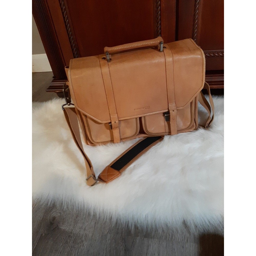 Kenneth Cole Vintage Leather Satchel/Computer Bag Adjustable Strap Pockets Camel